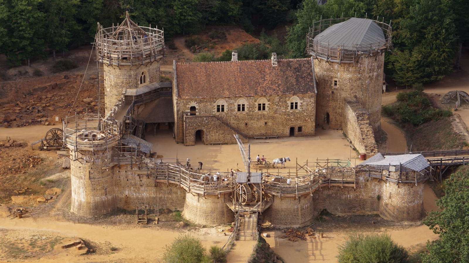 Le chantier médiéval de Guédelon | Bourgogne Tourisme