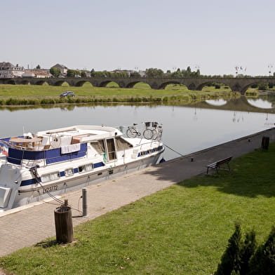 Le Canal Latéral à la Loire