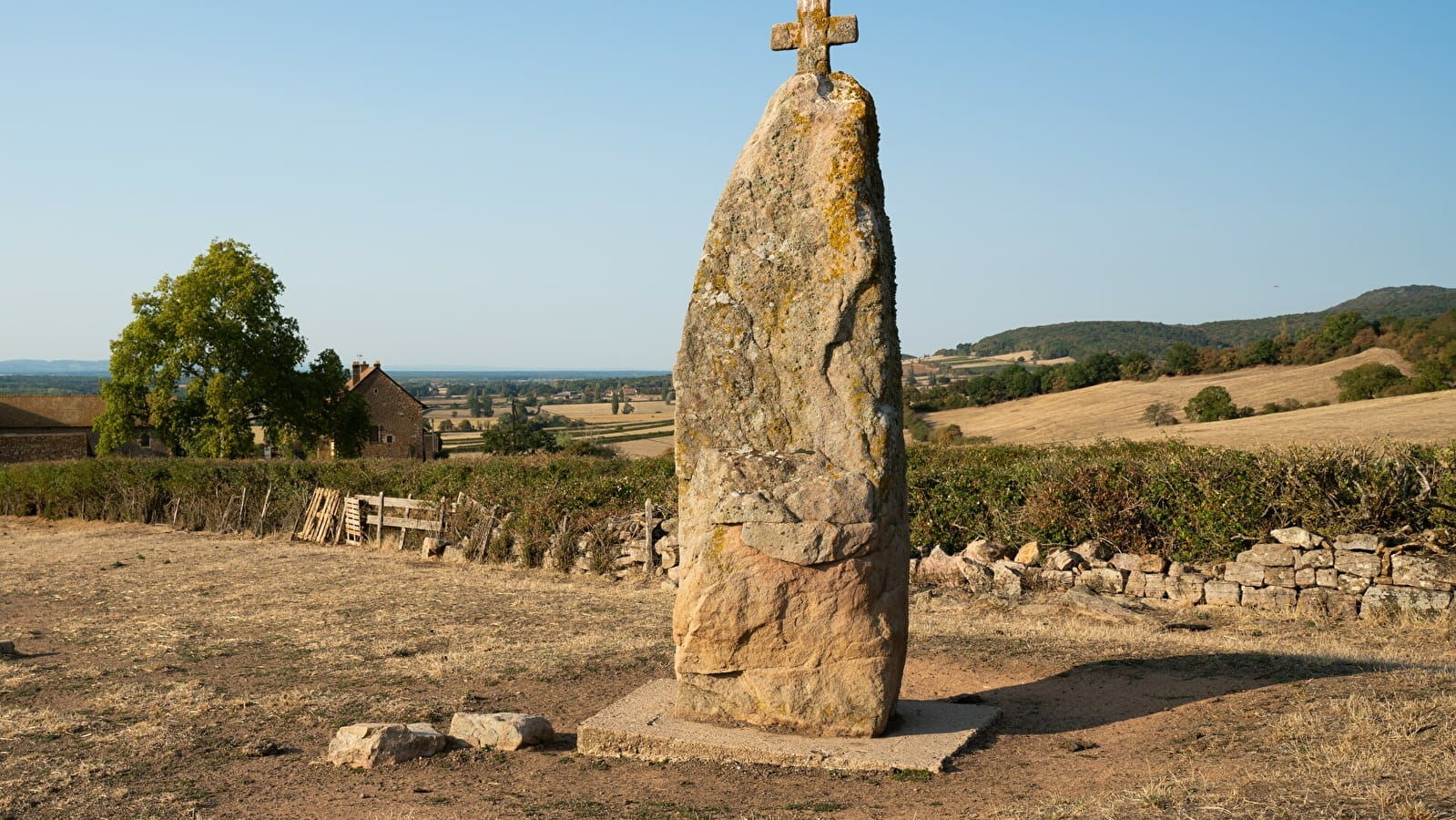 Menhir de la Pierre Levée