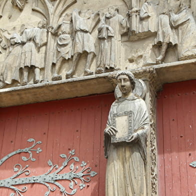 Découvre la cathédrale Saint-Étienne de Sens en compagnie de son saint patron !