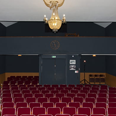 Théâtre 'Léocadia'