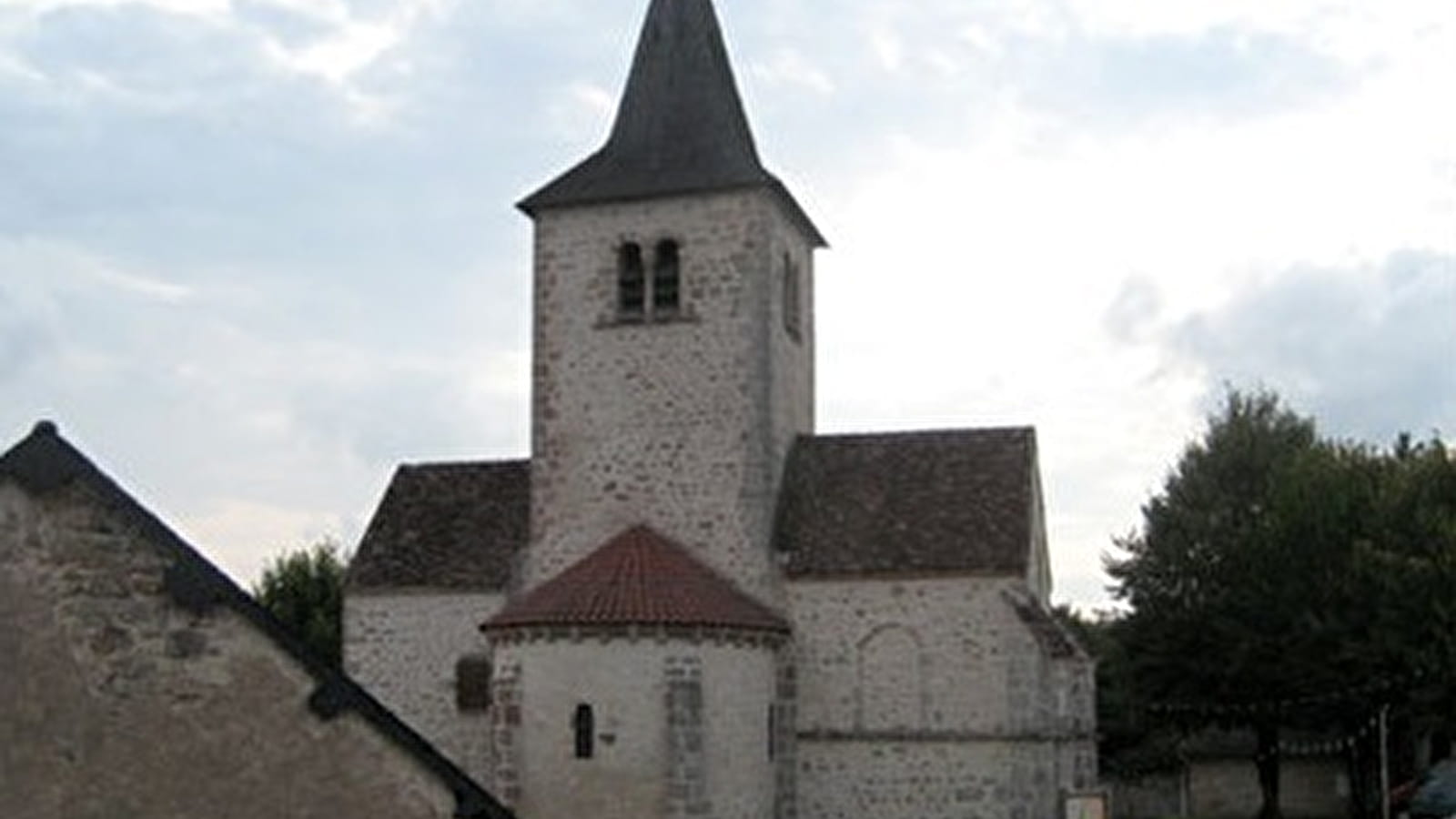 Eglise Saint Roman De Poil