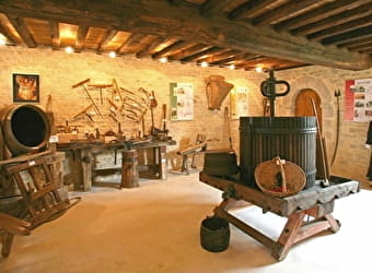 Musée du vigneron - Domaine Sylvain Bouhélier - CHAUMONT-LE-BOIS
