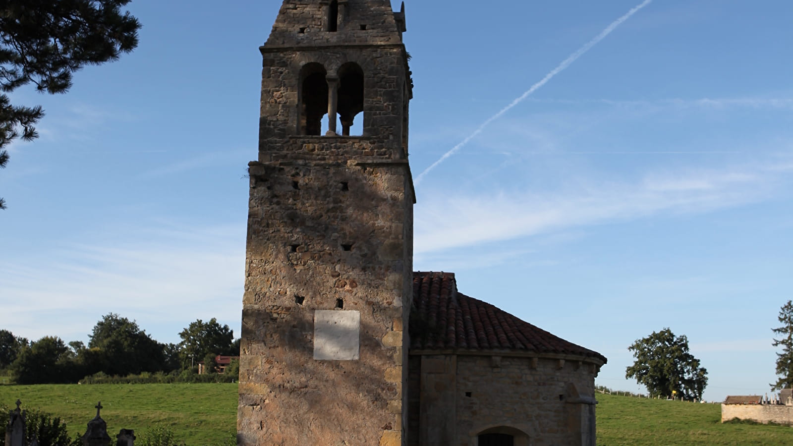 Chapelle romane (ancienne église)