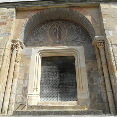 Eglise et crypte Saint-Aré