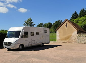 Aire de Camping-Car - PRESSY-SOUS-DONDIN