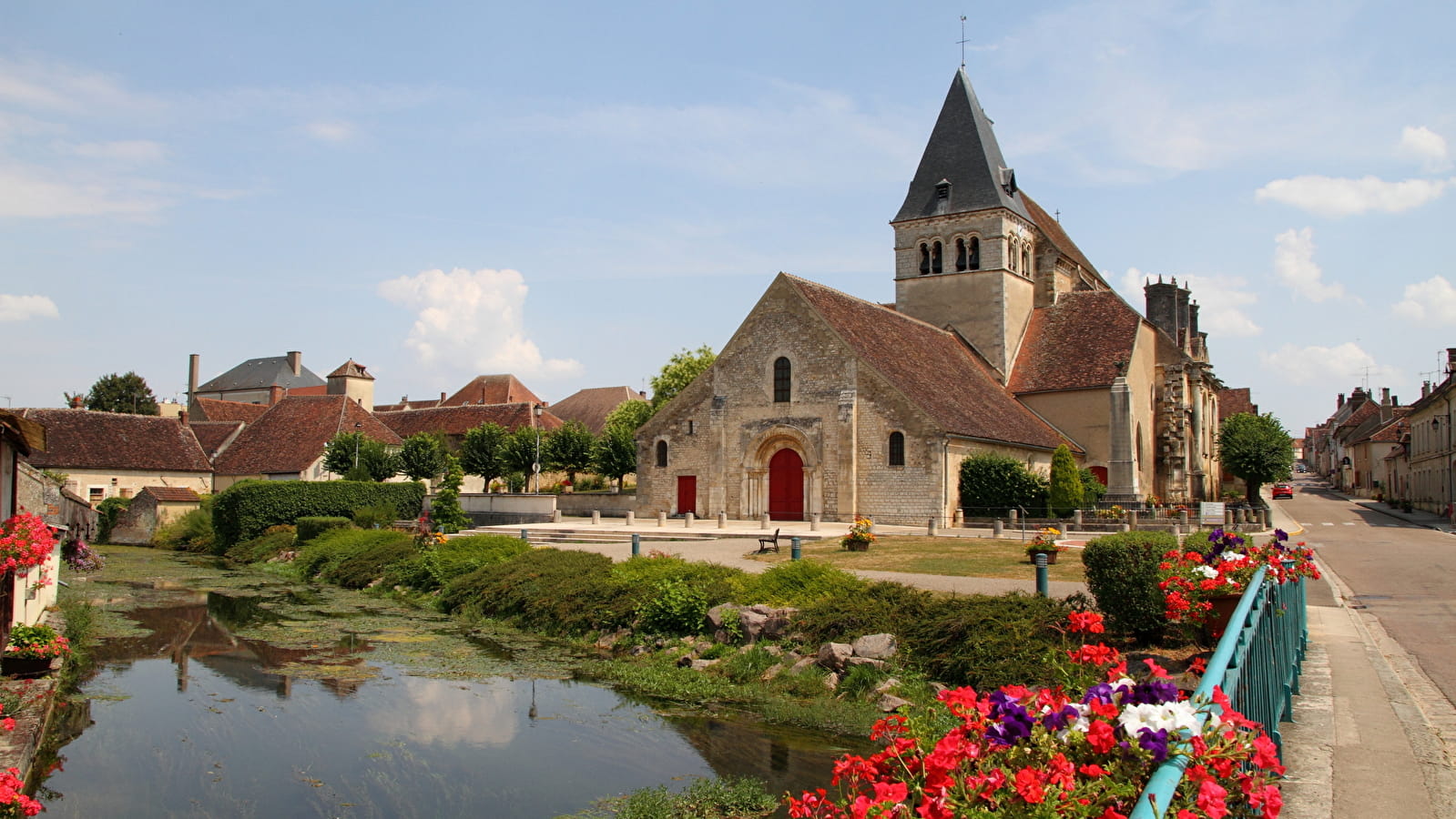 Eglise Saint-Pierre et Saint-Paul de Ligny-Le-Châtel