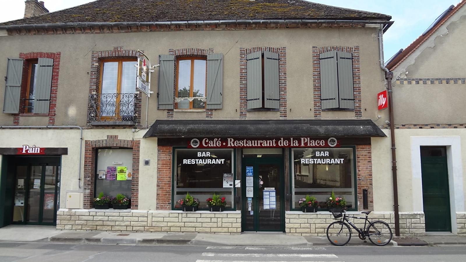 Café restaurant de la Place