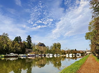 Le Canal du Nivernais de Châtillon-en-Bazois à l'écluse de Fleury - CHATILLON-EN-BAZOIS